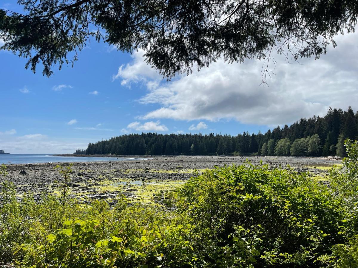 So Damn Lucky Glamping Otel Ucluelet Dış mekan fotoğraf
