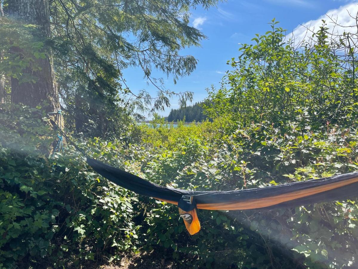 So Damn Lucky Glamping Otel Ucluelet Dış mekan fotoğraf