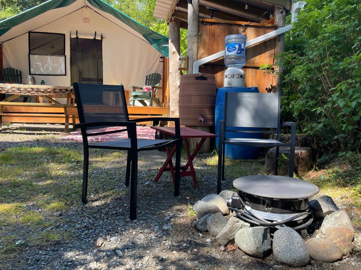 So Damn Lucky Glamping Otel Ucluelet Dış mekan fotoğraf