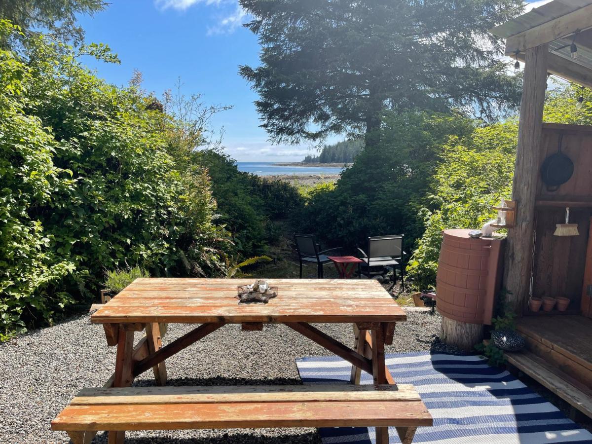 So Damn Lucky Glamping Otel Ucluelet Dış mekan fotoğraf