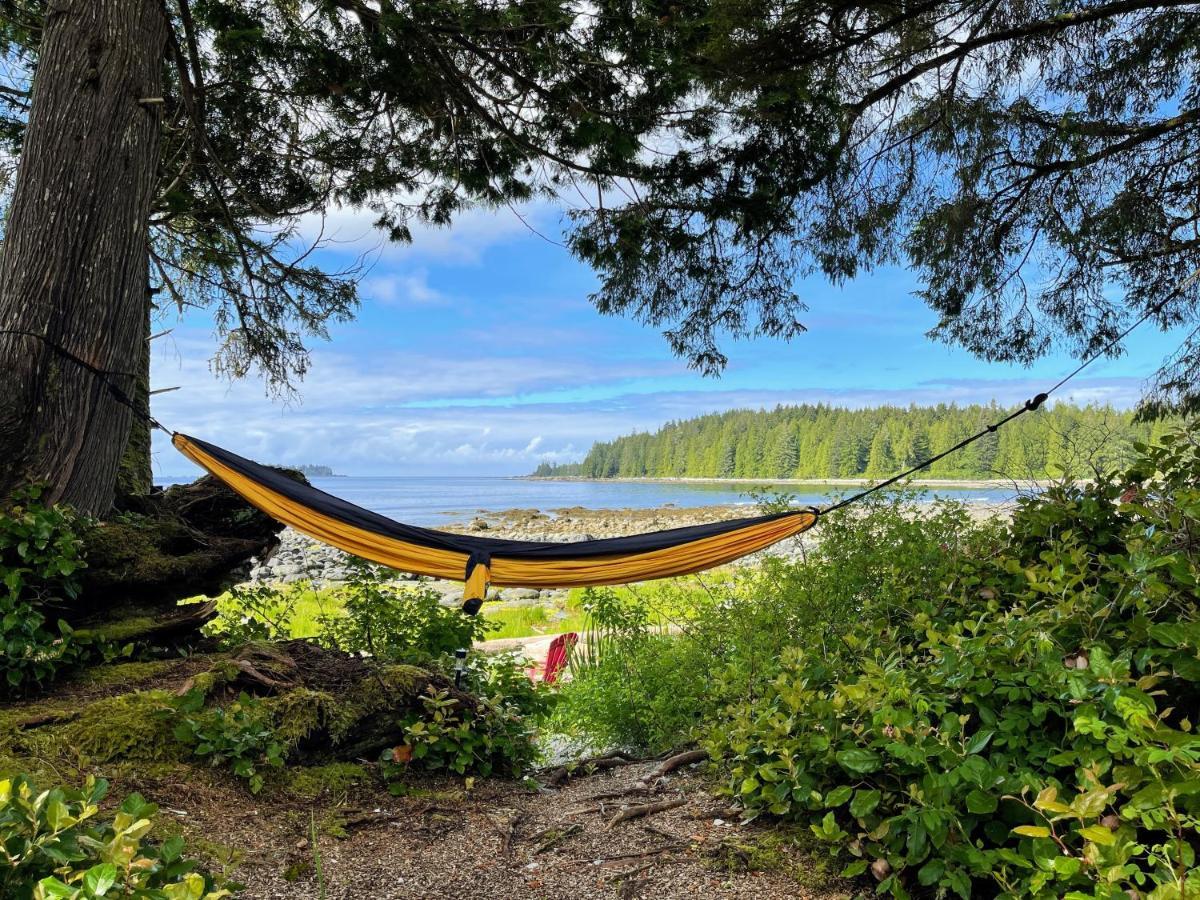 So Damn Lucky Glamping Otel Ucluelet Dış mekan fotoğraf