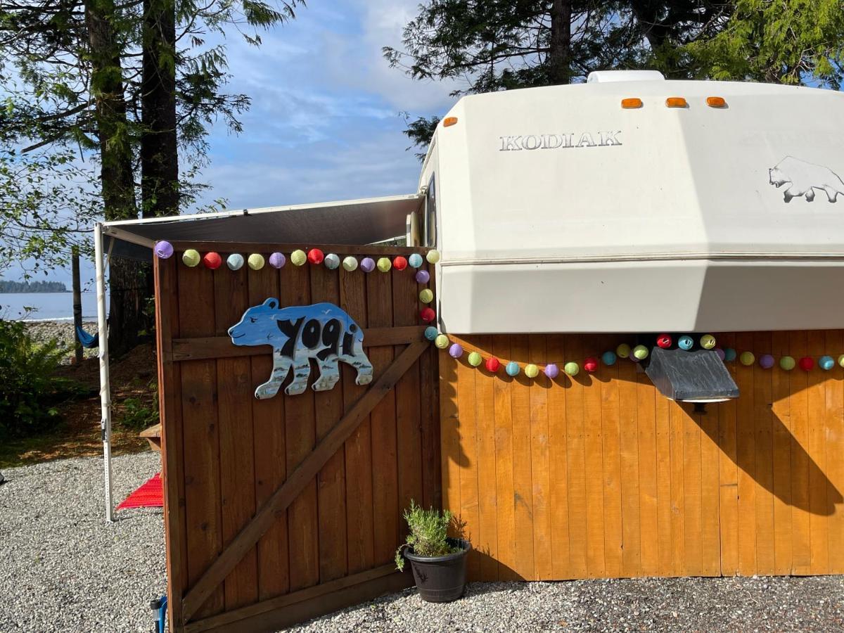 So Damn Lucky Glamping Otel Ucluelet Dış mekan fotoğraf