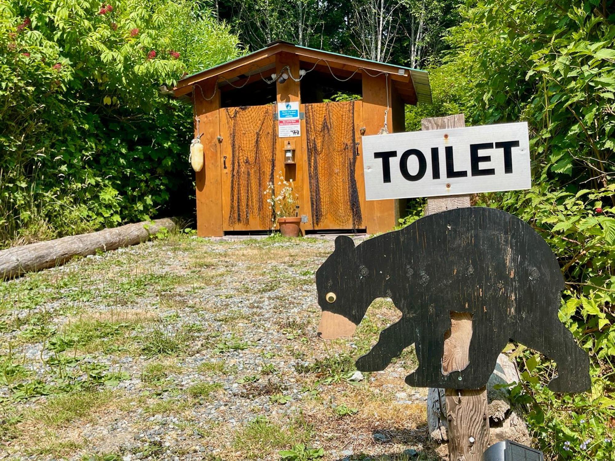 So Damn Lucky Glamping Otel Ucluelet Dış mekan fotoğraf